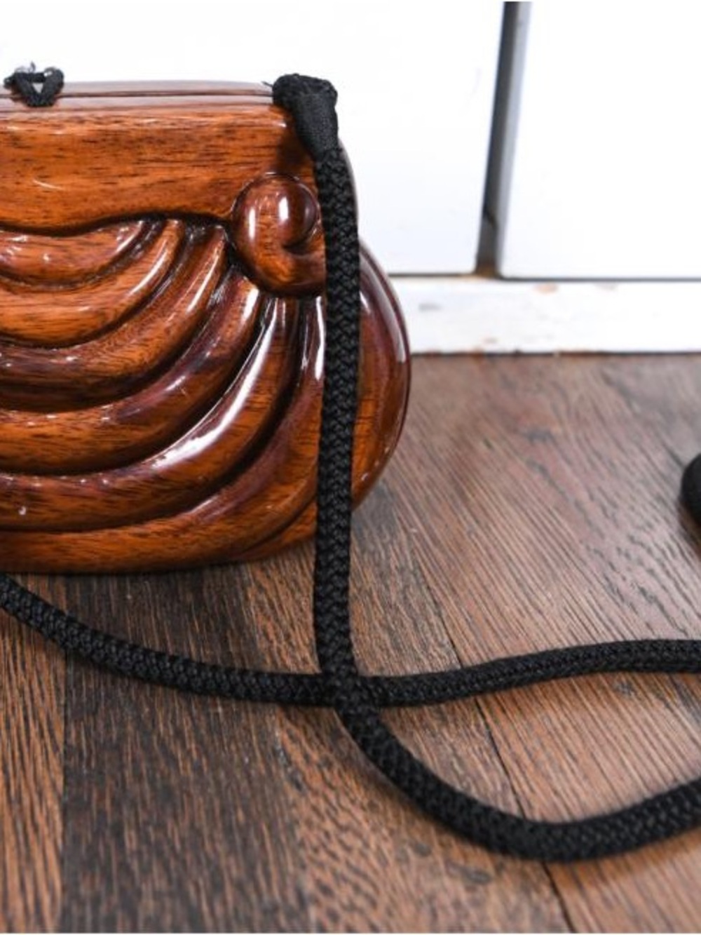 Timmy Woods Brown Carved Wood-Effect Shoulder Bag with Black Tassel - Picture 3 of 6